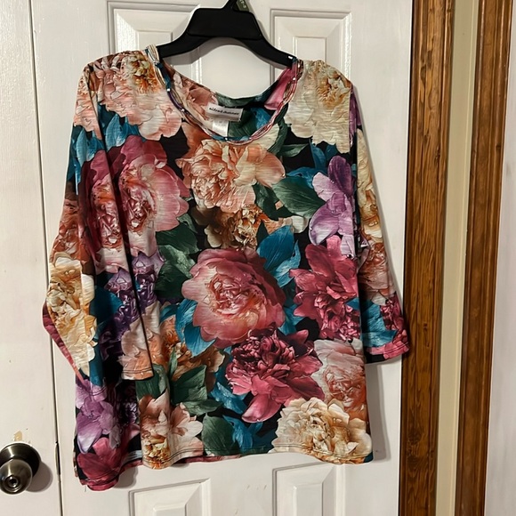 Alfred Dunner floral woman top - Picture 1 of 6